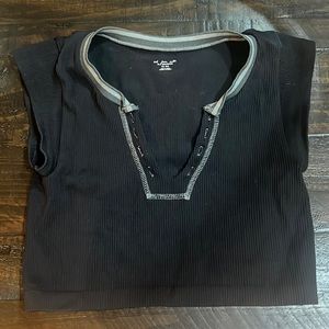 Urban Outfitters M/L ribbed black and grey crop top/cropped sleeves